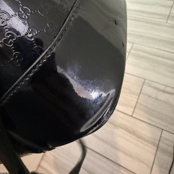 Gucci Patent Leather Black 2 way - Picture 9 of 11